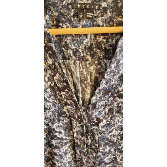 Theory Black Gray Blue Printed Pure Silk Ruisa Caligula Blouse Size S/P EUC - Picture 3 of 4